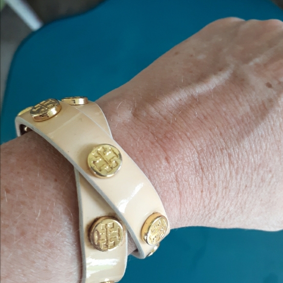 Tory Burch Braclet Ivory - Picture 6 of 7